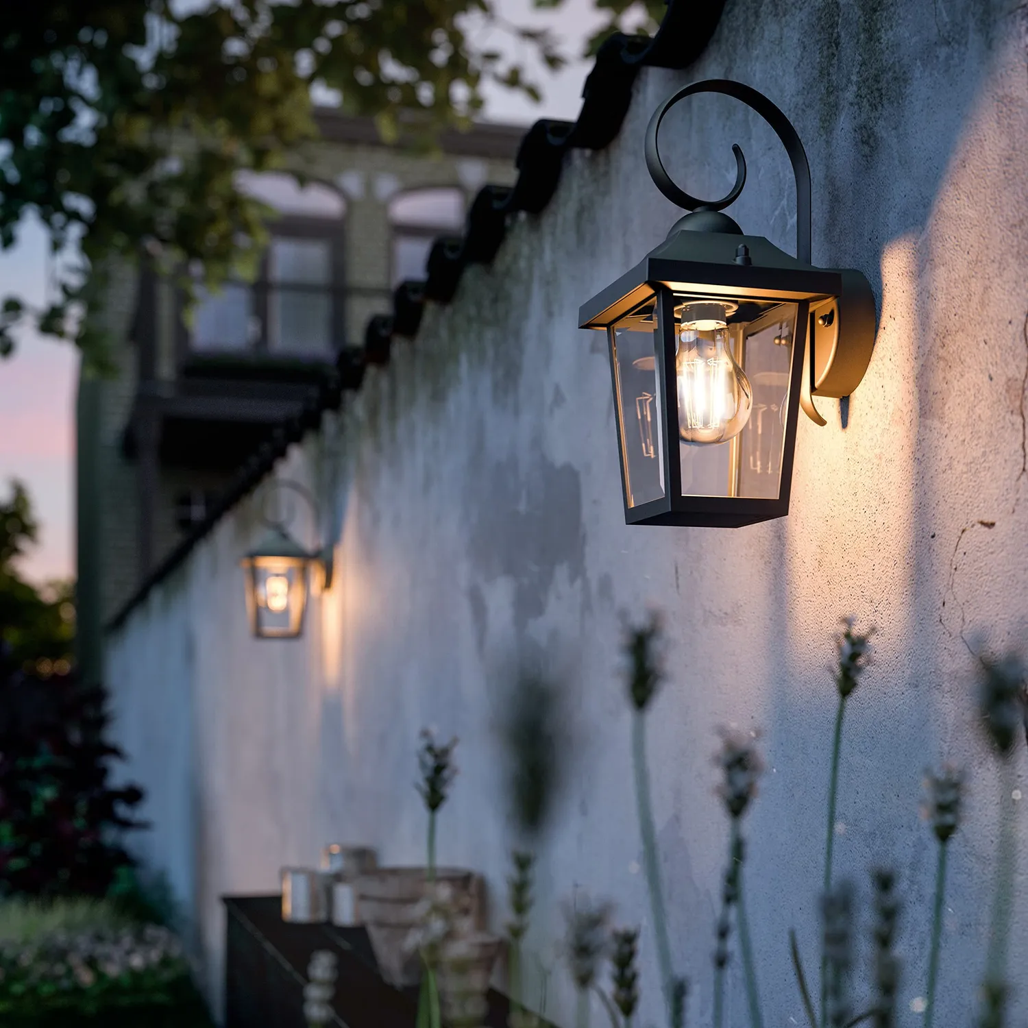Philips Hue Buzzard applique extérieure E27 noire blanc chaud